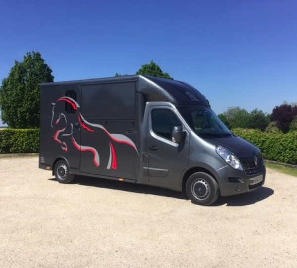 Fabrication de camionnette chevaux